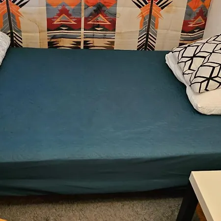 Oddzielny We Wspolnym Mieszkaniu * Warszawa